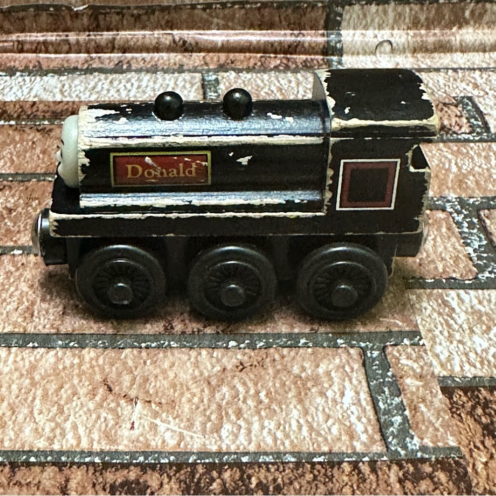 Thomas & Friends DONALD Wooden Train Engine Toy - Black
